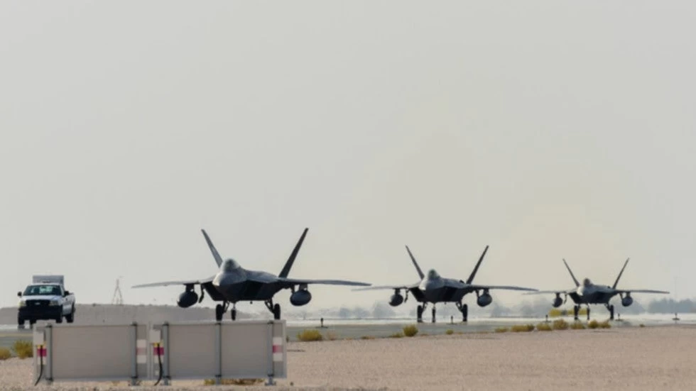 Οι ΗΠΑ «έριξαν» τα πέμπτης γενιάς F-22 stealth στο Ιράν (Βίντεο)